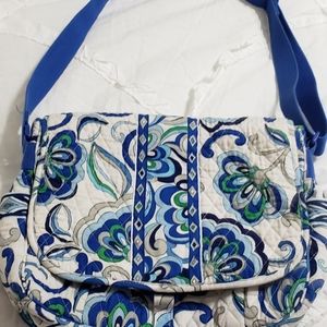 Vera Bradley Messagenger bag.